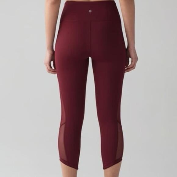 Lululemon Body Con Crop - Picture 8 of 8